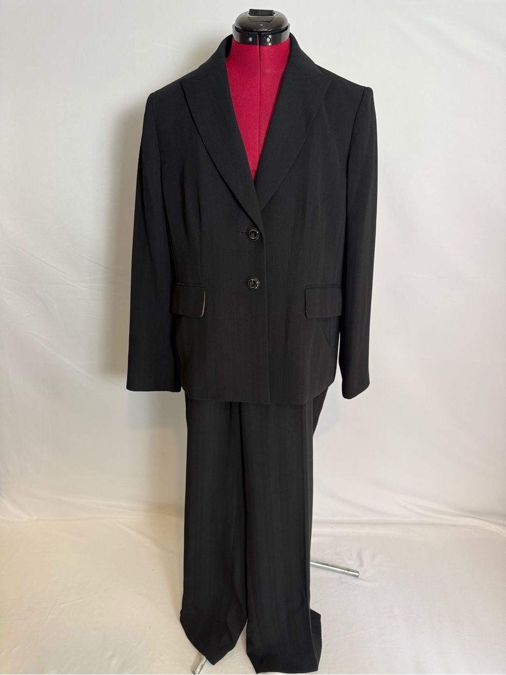 NWT Kasper Pantsuit Women's Size 12P Black 2-Piece Set Blazer & Pants